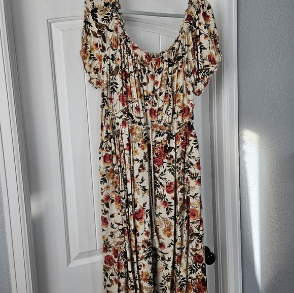 Torrid floral peasant dress - Picture 5 of 5